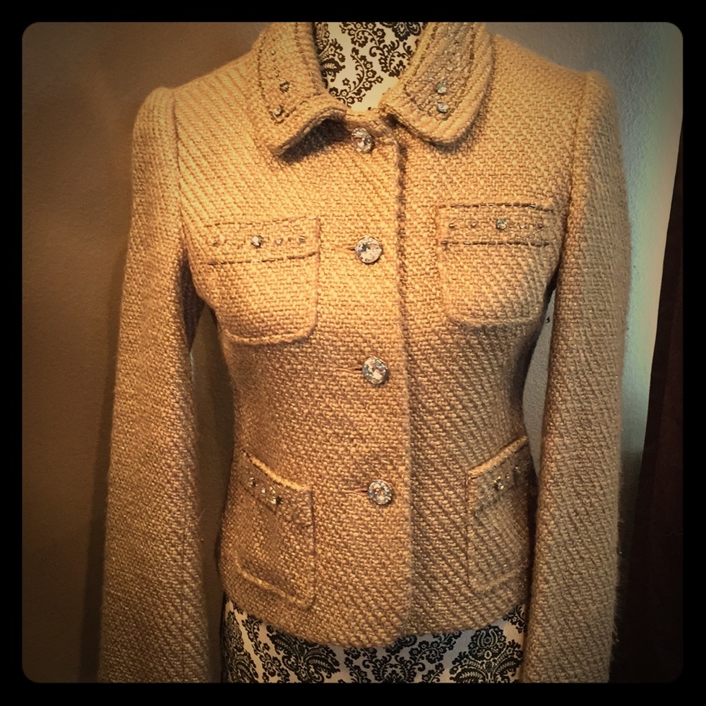 Holy Chic!!! Now That’s A Sharp Jacket! - image 1